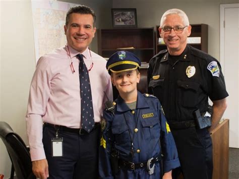 4th-Grader Replaces Temple Terrace Police Chief For A Day | Temple Terrace, FL Patch