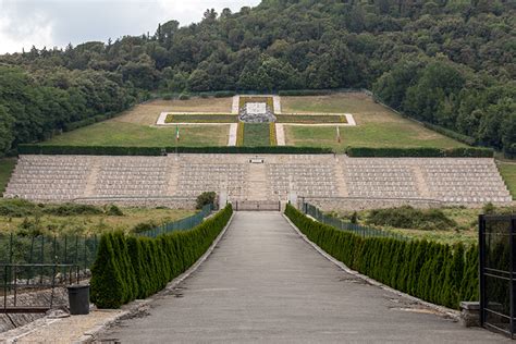 Monte Cassino War Cemetery - History and Facts | History Hit