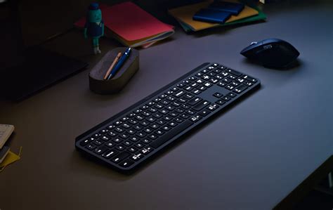 Logitech Mx Keys Teclado Inalámbrico Retroiluminado Bluetooth USB - Tecnoplaza