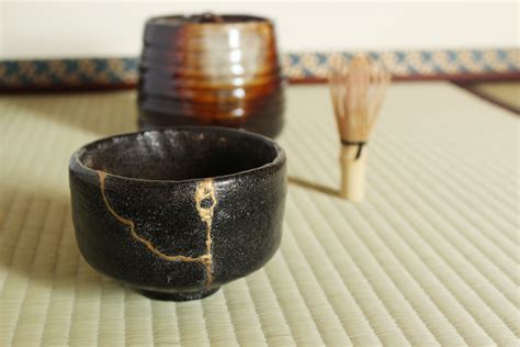 What is Kintsugi - Japanese Kintsugi Golden Repair