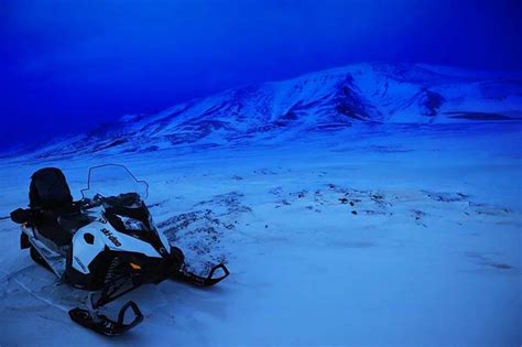 Svalbard Snowmobile Tour Review (+ Tips for Your Trip)