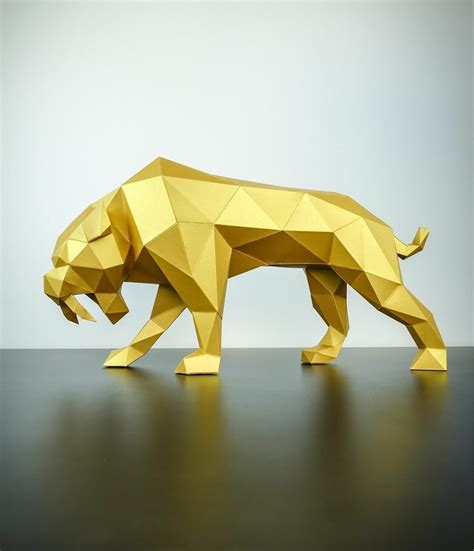 papertrophy low poly tiger | Paper animals, Polygon art, Paper sculpture