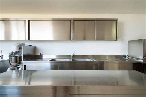 Can Stainless Steel Countertops Be Installed in Residential Kitchens?