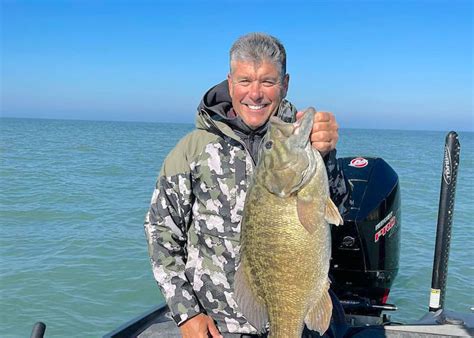 Gregg Gallagher catches record Lake Erie smallmouth bass - The Beacon