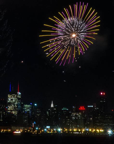 Macy's Fireworks NYC 2013 - Planet | July 4th 2013 NYC - Hap… | Flickr