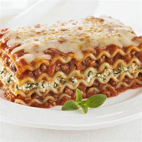 Catelli® Classic Lasagne Recipe | Yummly | Recipe | Beef lasagna recipe, Cottage cheese lasagna ...