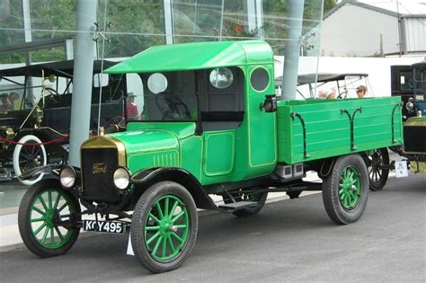 Pin by Mel' Harris on Green Fords | Classic cars trucks, Vintage cars, Old ford trucks