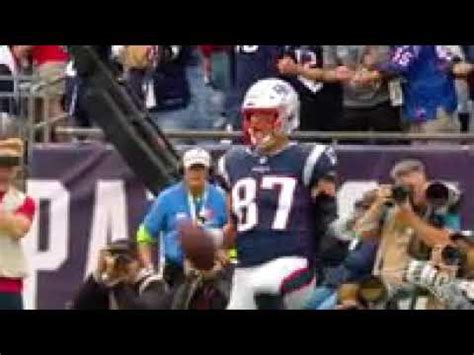 Gronk likes dancing - YouTube