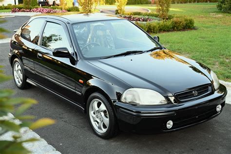 41-Kilometer JDM 1996 Honda Civic SiR 5-Speed for sale on BaT Auctions ...