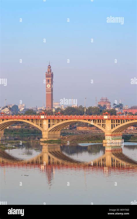 India, Uttar Pradesh, Lucknow, Bridge over Gomti River Stock Photo - Alamy