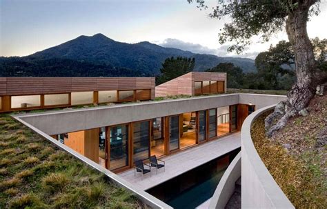 Living Roof on Slope House Merges Beautifully with California Hillside | Modern House Designs