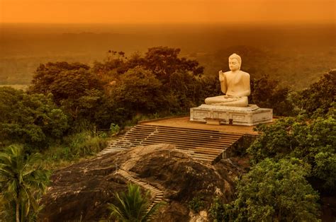 Buddha-Temple-Sri-lanka | Travelisto.com