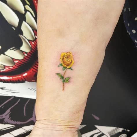 The Top 31 Yellow Rose Tattoo Ideas - [2021 Inspiration Guide]