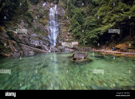 Flying Water Tan Falls, Dinghu Mountain, Zhaoqing Stock Photo - Alamy