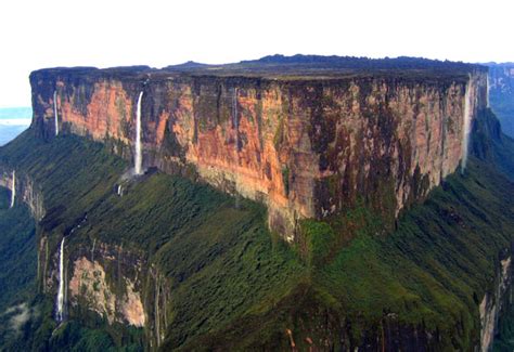 The Highest Mountain In Guyana - Mount Roraima (The Lost World ...