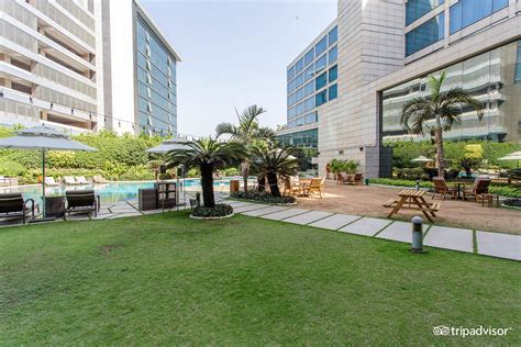 Hyatt Regency Mumbai Pool: Pictures & Reviews - Tripadvisor