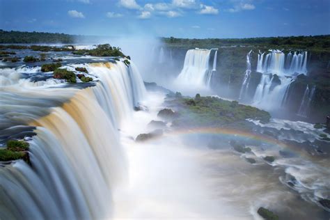 Iguazu falls between Argentina and Brazil [4500x3000] : r/EarthPorn