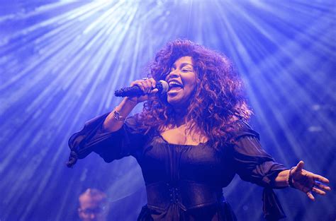 Celebrate Chaka Khan's 64th Birthday With These Live Performances