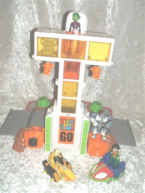 RARE TEEN TITANS GO! TOWER HEADQUARTERS WITH 4 FIGURES AND 1 SCOOTER BANDAI TOY | #1815347583