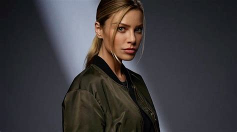 Lauren German Boyfriend, Dating, Net Worth, Married, Measurements ...