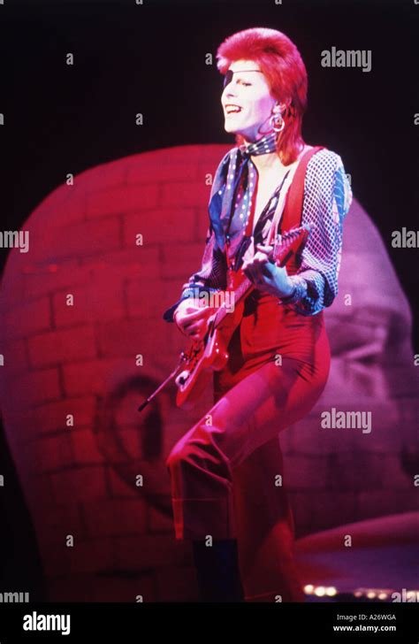 DAVID BOWIE as Aladdin Sane in 1974 Stock Photo - Alamy