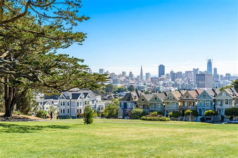 Alamo Square Park in San Francisco - Relax in Front of the Painted ...