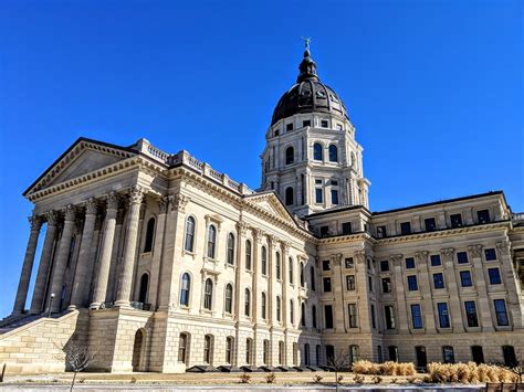 Kansas State Capitol Building In 12 Photos - No Home Just Roam