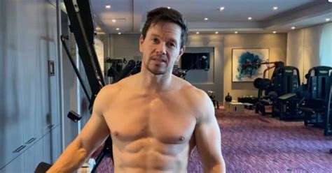 Mark Wahlberg Gives Tour Of His Epic Home Gym And Details His Intense Quarantine Workout ...