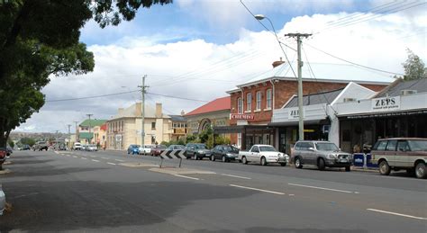 File:Campbell Town main road.jpg - Wikipedia