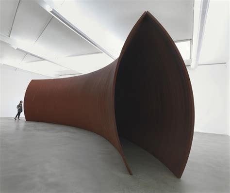 Richard Serra Constructs Monumental Sculptures | Londonist