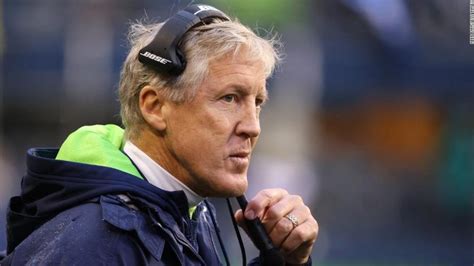 Pete Carroll chewing gum - yebscore.com