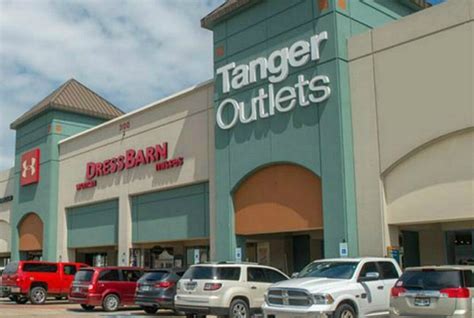 Tanger Outlet Leap Year Giveaway - First 20 People Get Gift Card!