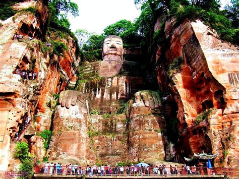 Leshan Giant Buddha | Series 'The most grandiose statues and monuments ...