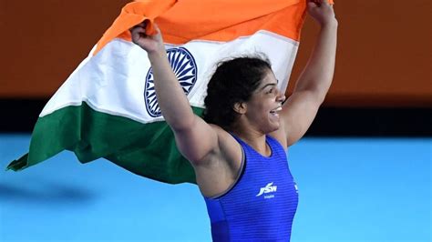 Sakshi Malik wins maiden CWG gold, India's third medal in wrestling at ...