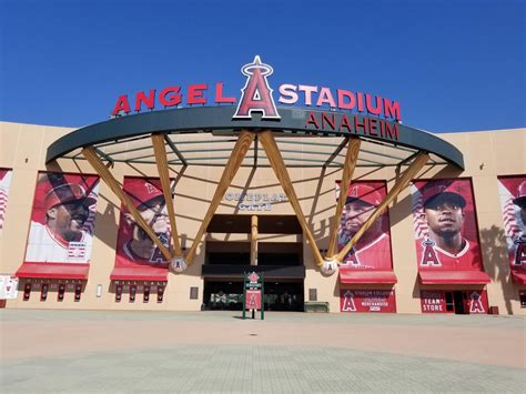 Angel Stadium of Anaheim (Map, Images and Tips) | Seeker