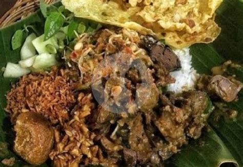 16 Tempat Makan Nasi Pecel Ayam Terbaik di Semarang - MenuKuliner.net