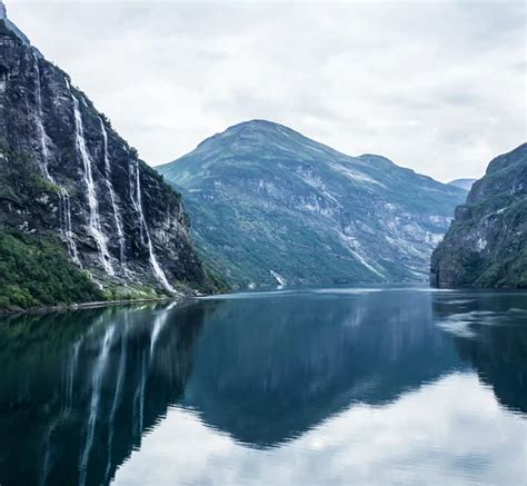 Geiranger waterfalls Stock Photos, Royalty Free Geiranger waterfalls ...