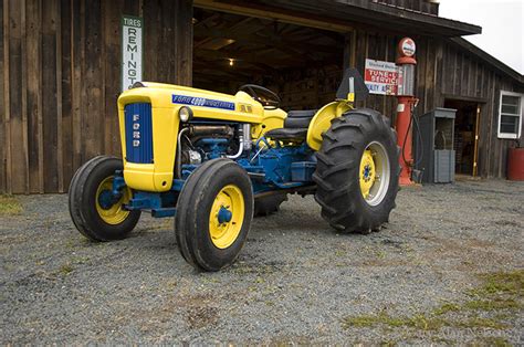 1964 Ford 4000 industrial tractor