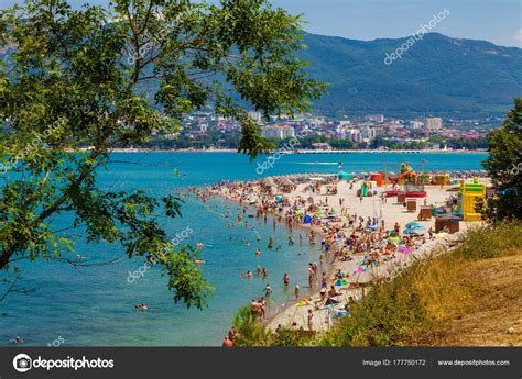 Férias Verão Praia Costa Mar Negro Gelendzhik Rússia Arredores Fotos — Fotografia de Stock ...