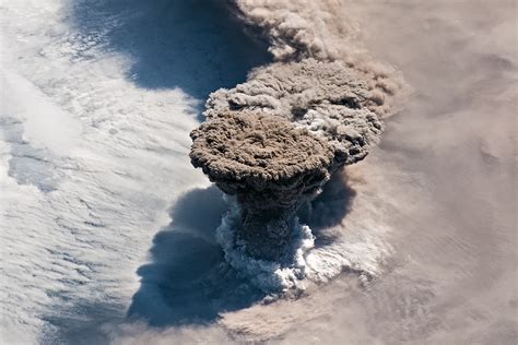 Global & Disaster Medicine» Blog Archive » Raikoke Volcano on the Kuril Islands rarely erupts ...