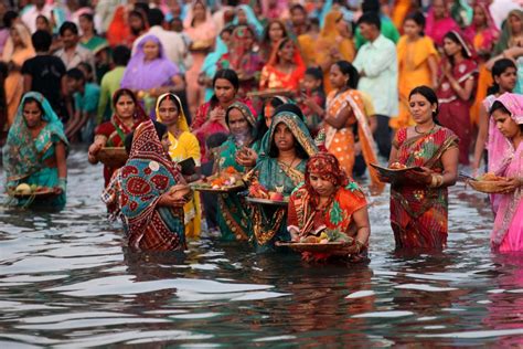 Happy Chhath Puja 2017! Why is the god of energy celebrated on this day and why do Hindus ...