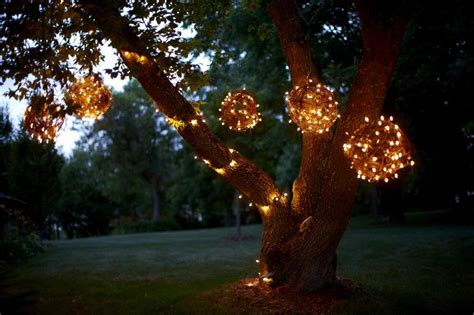 Christmas light spheres outdoor - 15 festive ways to decorate your house's outdoor | Warisan ...