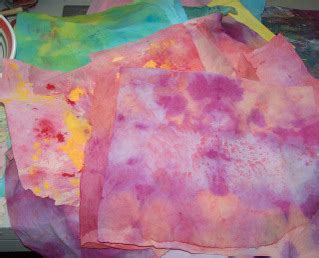 Dyed Paper Towels Tutorial - kitskorner
