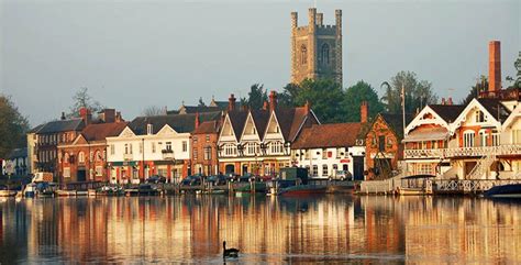 Pin by Elvan on Images for art | Henley on thames, Thames, Places around the world