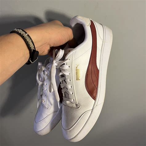 Puma Men's White and Red Trainers | Depop