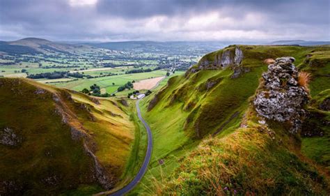 The best spots to visit in The Peak District in Derbyshire | Activity Holidays | Travel ...