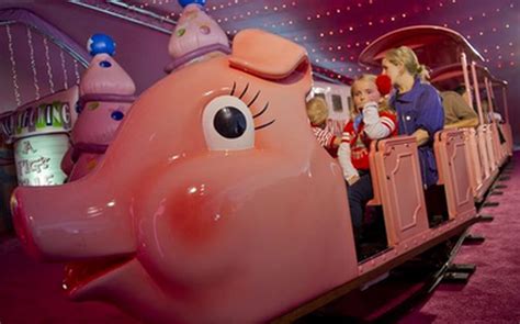 Macy's Pink Pig returns to Lenox Square this Saturday - al.com