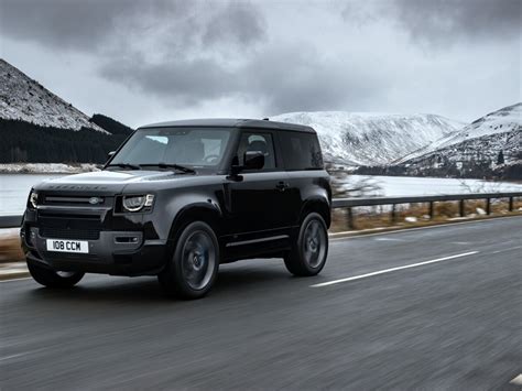 2023 Land Rover Defender: 127 Exterior Photos | U.S. News