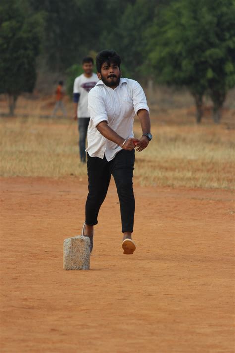 Cricket bowler in action - PixaHive