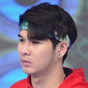 Wilbert Ross - Age, Family, Bio | Famous Birthdays